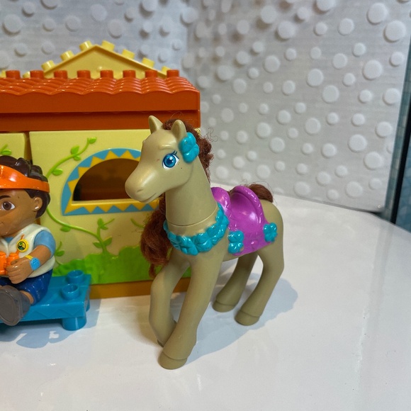 MEGA BLOKS Dora the Explorer Buildable House 3026 - Picture 5 of 14